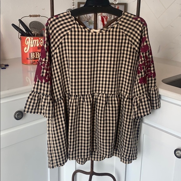 Layerz Clothing Tops - NWT Layerz Clothing Tunic